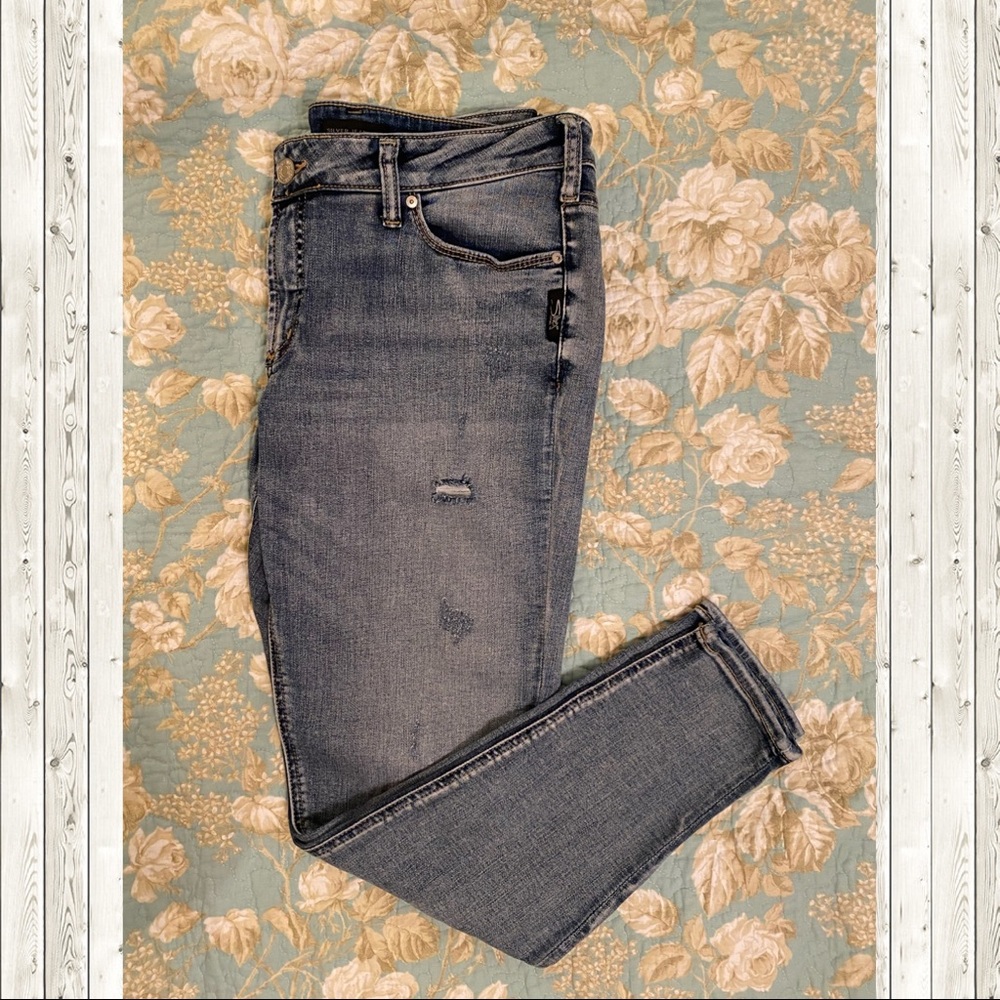 Silver Suki Skinny Jeans 33 x 29 EUC